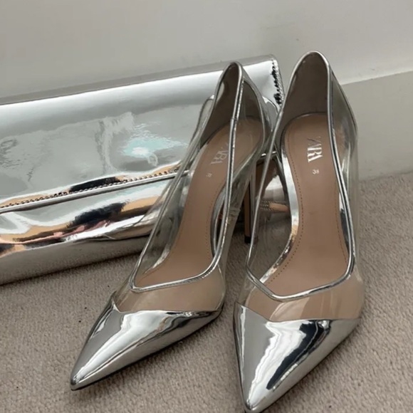 NWT Zara Silver Vinyl High Heel - Picture 4 of 9